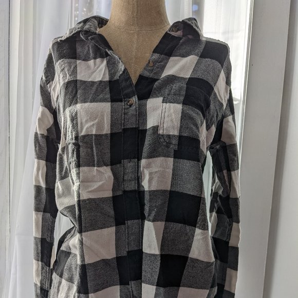 hollister womens small black and white plaid button down - Picture 1 of 4